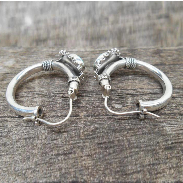 Elegant silver earrings with turquoise