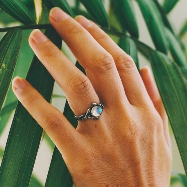 Elisabeth Mondstein Ring