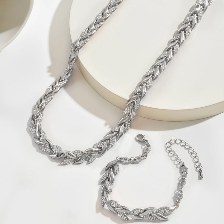 Nienke | Handmade Necklace with Fish