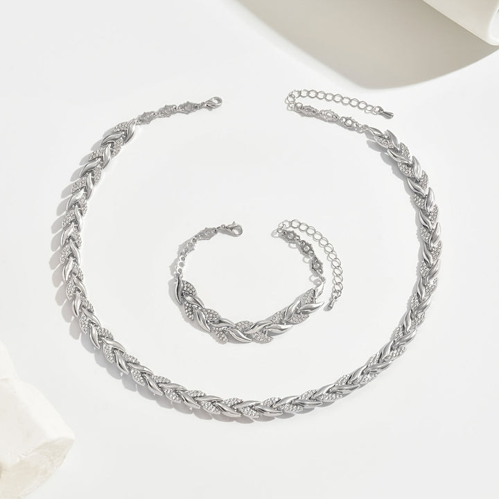 Nienke | Handmade Necklace with Fish