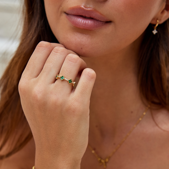 Lucky Ring with Shamrock and Crystals