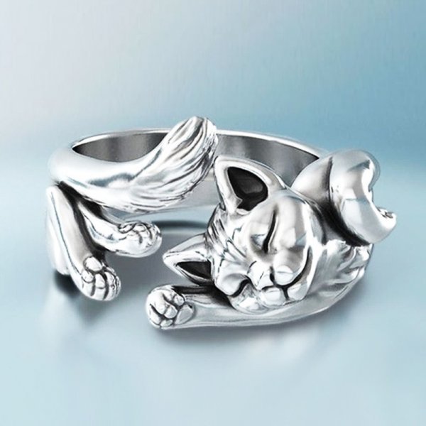 Vintage Silver Ring with Cats