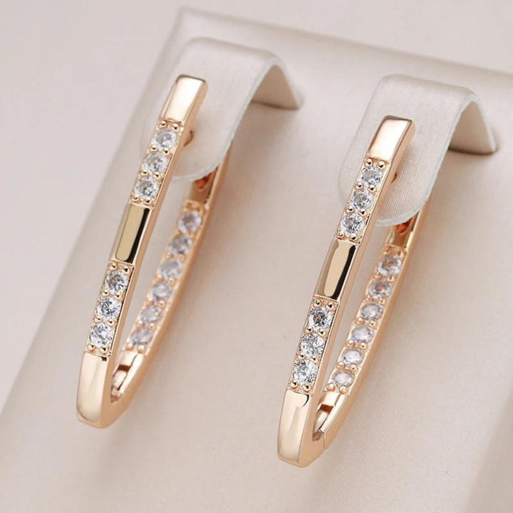 Elegant cubic zirconia earrings in gold