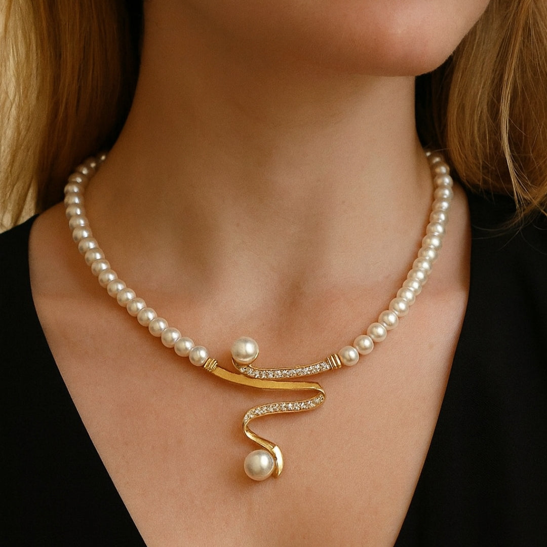 Necklace and Earring Set Made of Natural Pearls.
