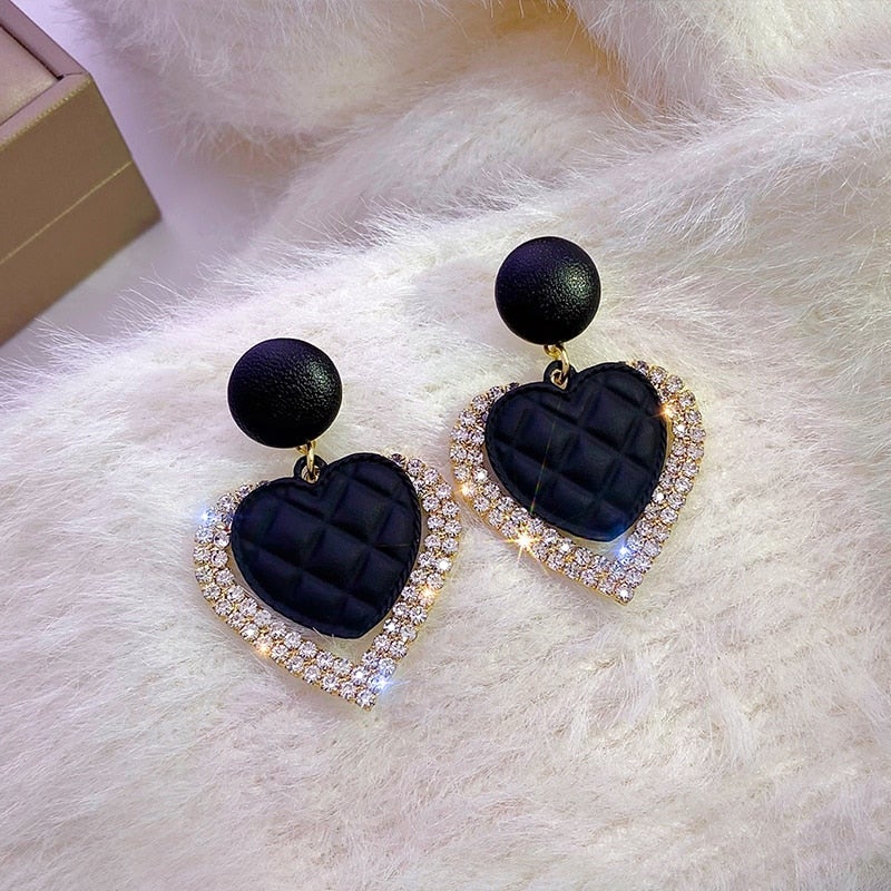 Black Heart Earrings Gold