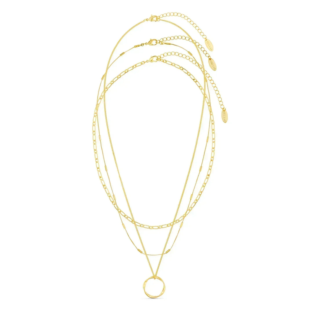 Necklace with an Open Circle in Three Rows of Gold