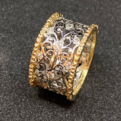 Mika - Vintage ring with an ivy motif and cubic zirconia