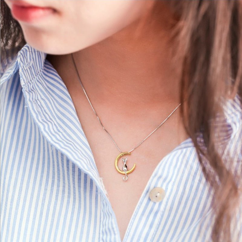 Elegant Necklace with Crescent Moon and Cat