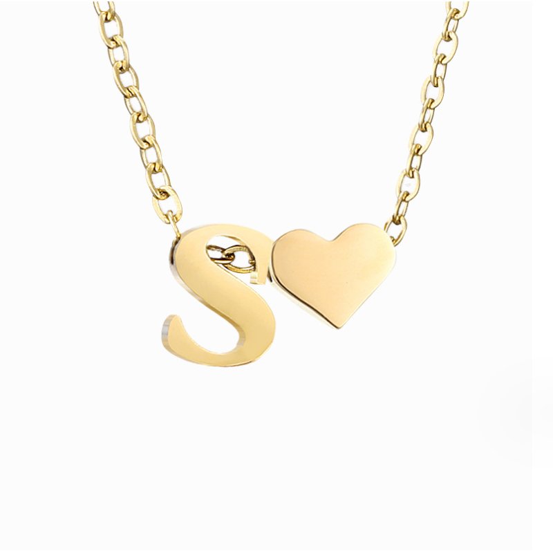 Timeless necklace with initials and heart