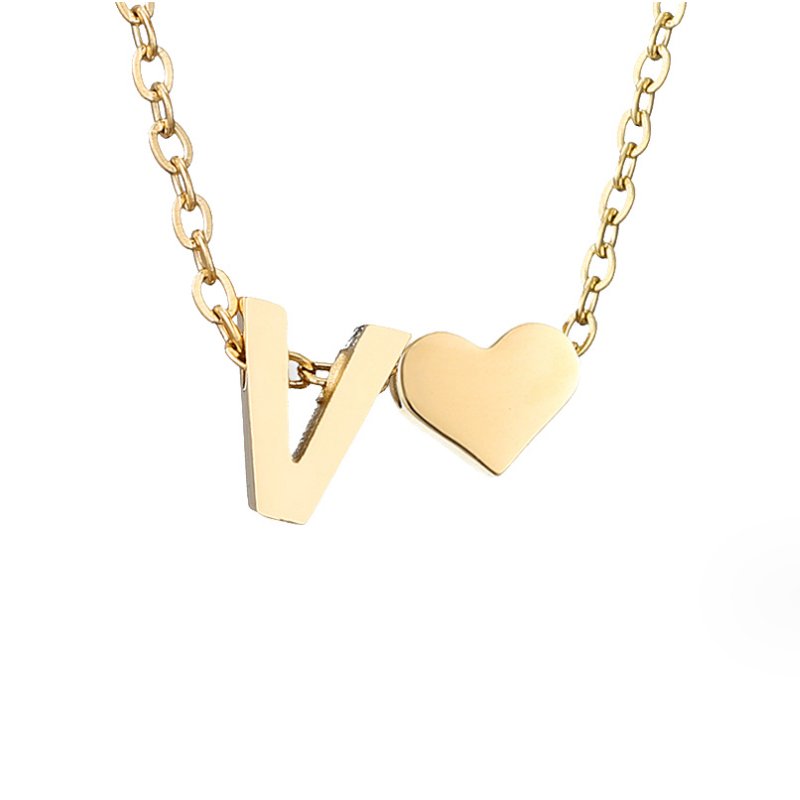 Timeless necklace with initials and heart