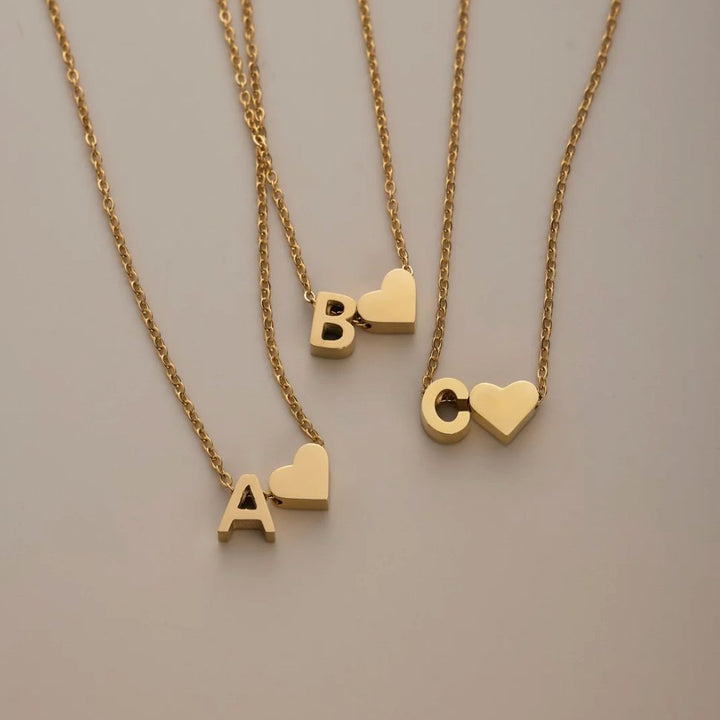 Timeless necklace with initials and heart