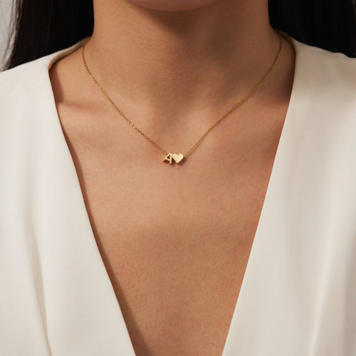Timeless necklace with initials and heart