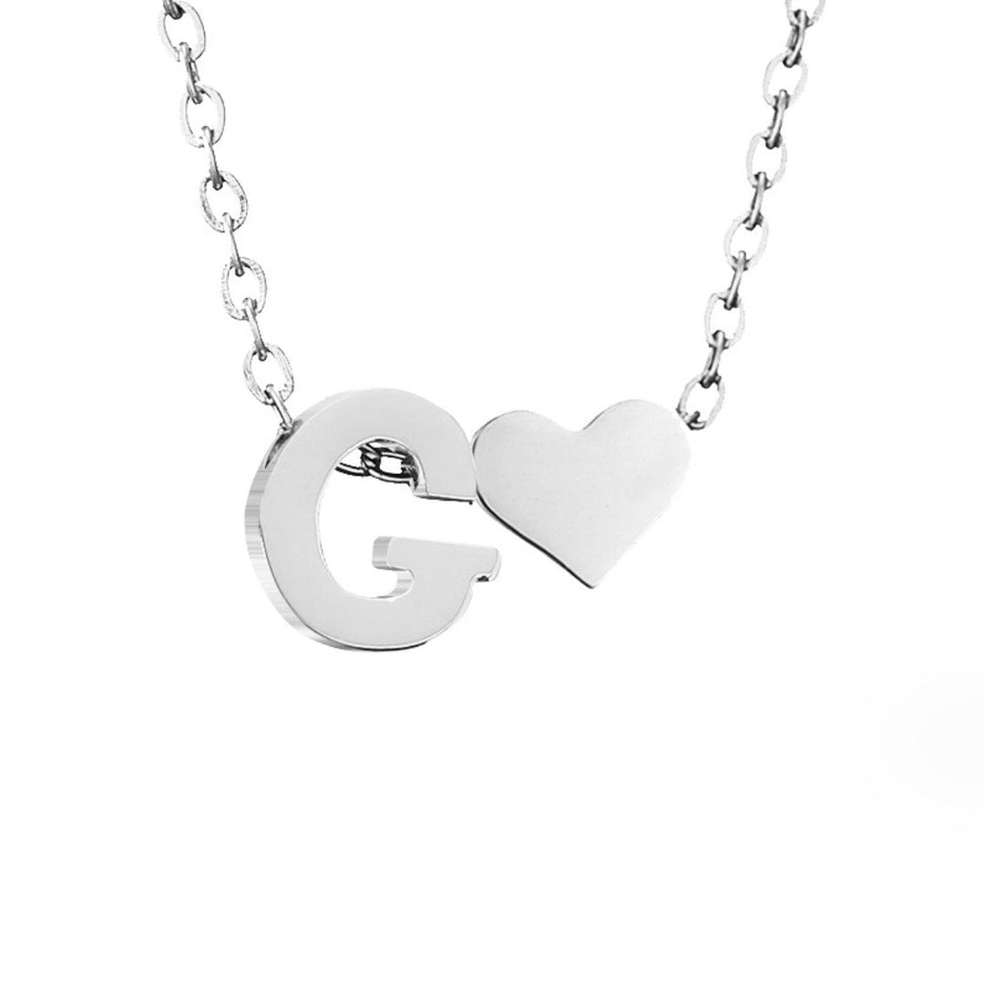 Timeless necklace with initials and heart
