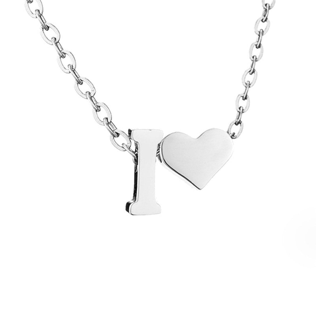 Timeless necklace with initials and heart