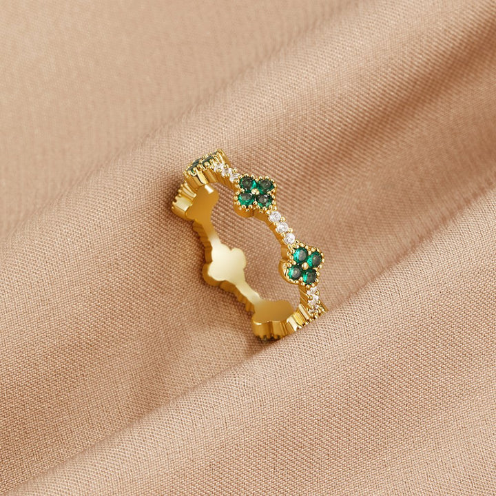 Lucky Ring with Shamrock and Crystals