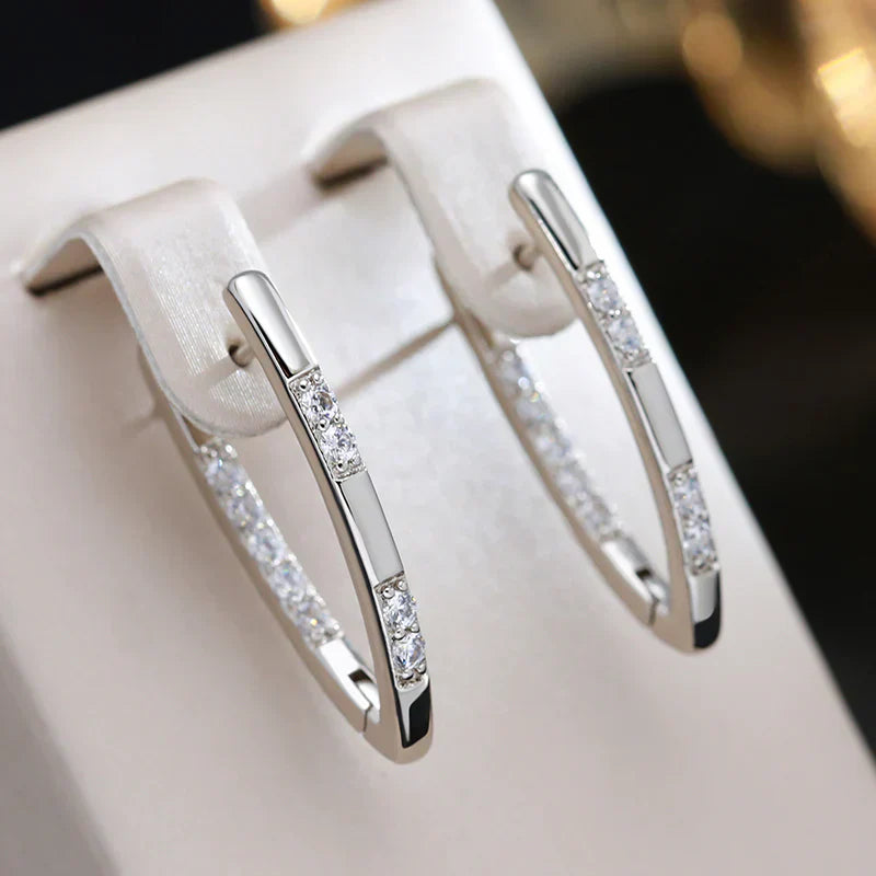 Elegant cubic zirconia earrings in gold