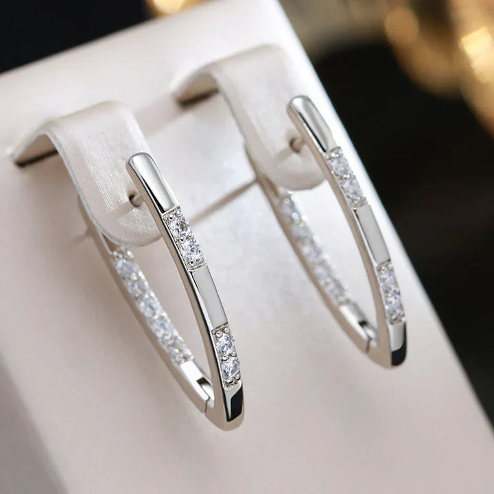 Elegant cubic zirconia earrings in gold