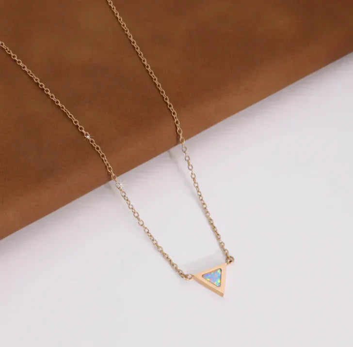 Maanštan Hanger - Triangular Medallion