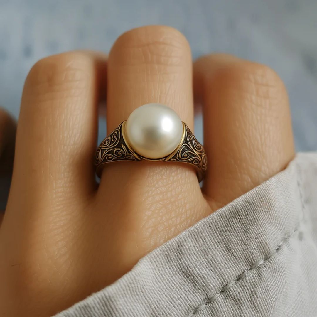 Gold Ring with Vintage Pearl