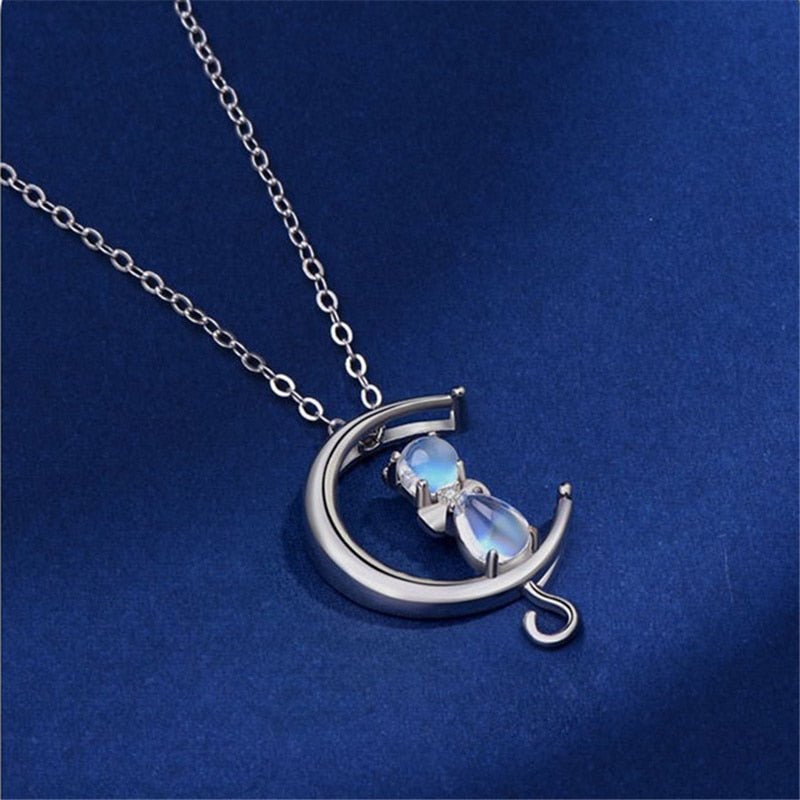 Necklace with Moonstone and Kitten