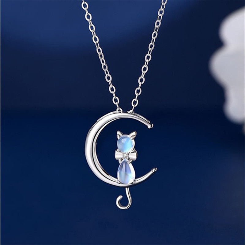 Necklace with Moonstone and Kitten