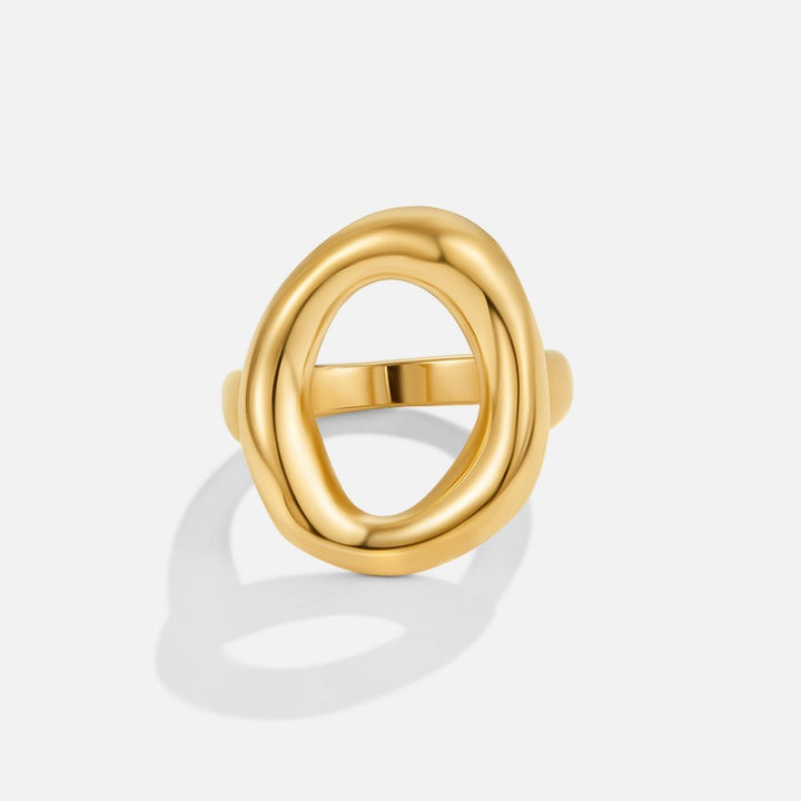 Ring made of molten gold