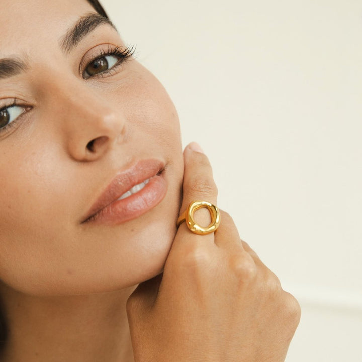 Ring made of molten gold